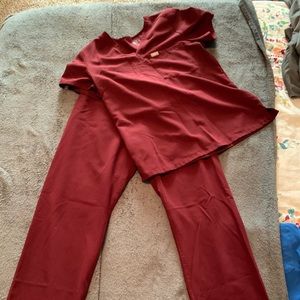 FIGS Maroon Sz Small Top and Bottom Set